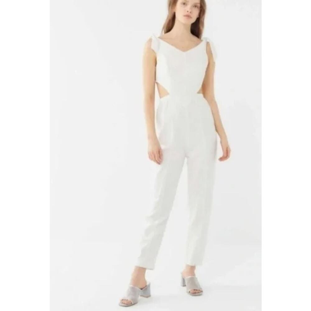 URBAN OUTFITTERS Beverly Linen Cutout Jumpsuit White Sleeveless Women's M